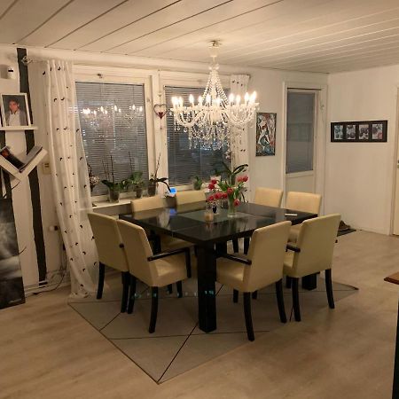 Own Room With Big Bed In A Big House! Lulea Exterior photo